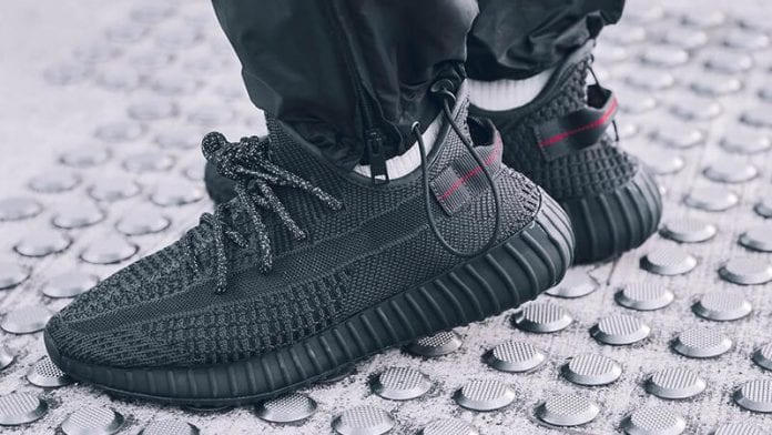 yeezy 350 boost triple black