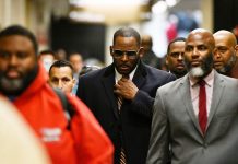 Investigation into R. Kelly Finds Multiple Underage Sex Tapes
